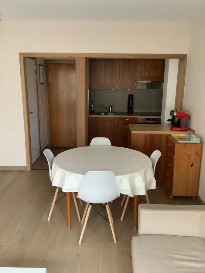 Apartment Zongerichte Sint-idesbald Met Mooi Zeezicht