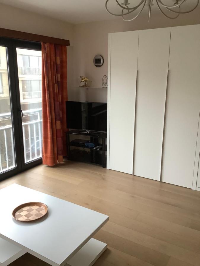 Zongerichte Sint-idesbald Met Mooi Zeezicht Appartement *