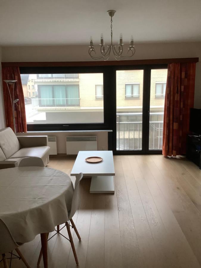 Zongerichte Sint-idesbald Met Mooi Zeezicht Apartment
