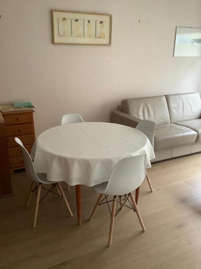 Zongerichte Sint-idesbald Met Mooi Zeezicht Appartement *