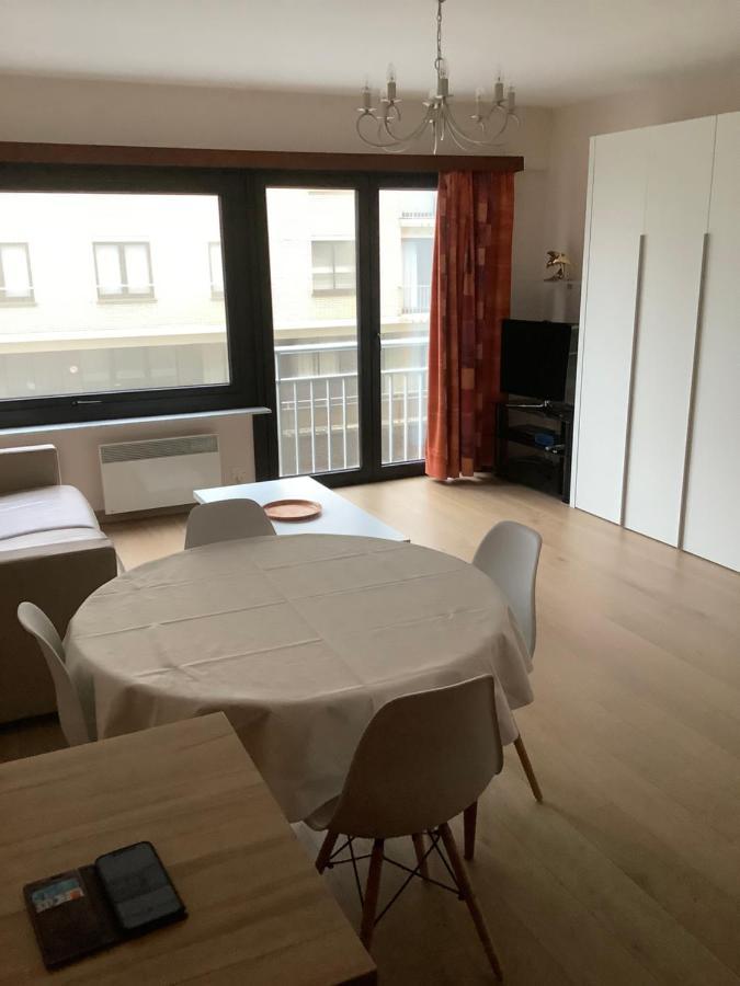 Zongerichte Sint-idesbald Met Mooi Zeezicht Apartment *